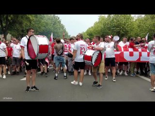 euro 2024 polish fans taunt the russian embassy in berlin {21 06 2024}